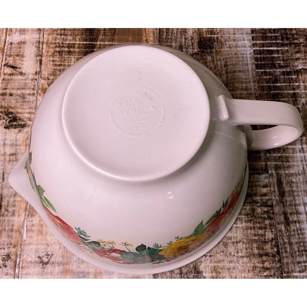 The Pioneer Woman mixing bowl